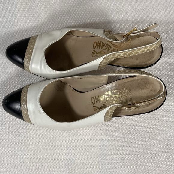 Vintage Salvatore Ferragamo White and Black Slingback Heels. Size 5 B - Picture 9 of 13